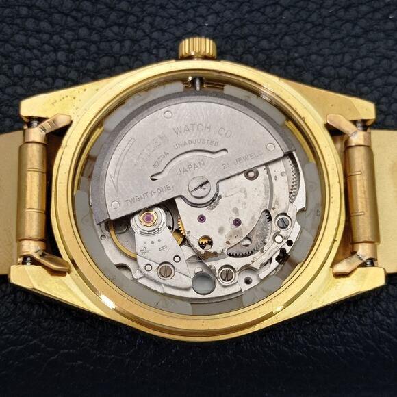 Vintage 1973 Citizen Automatic Mens Gold Watch W/daydate & Red accents - Picture 10 of 10